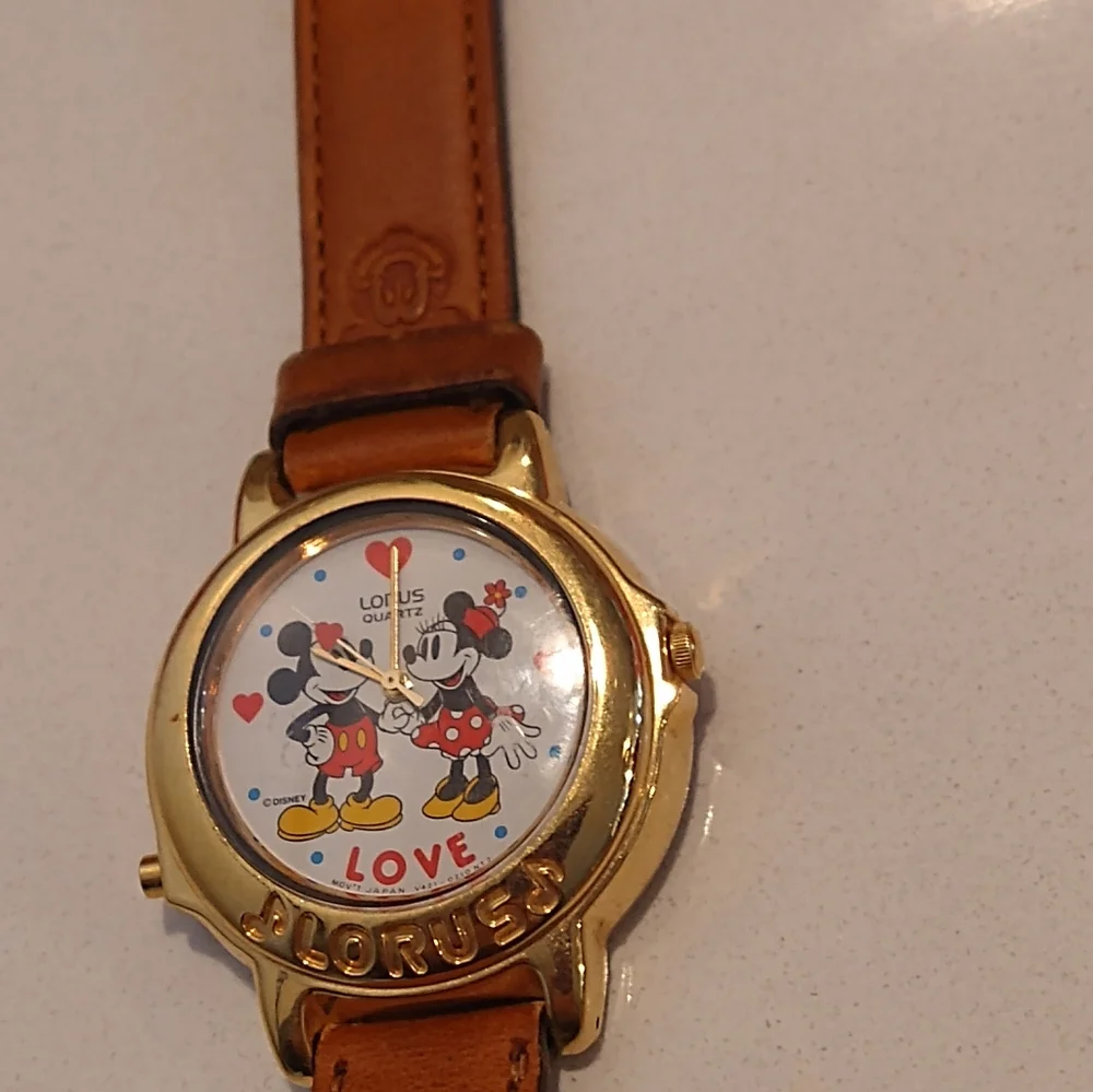 Mickey Mouse Musical Love Watch from the 90's! Valentine's Day Authentic Lorus